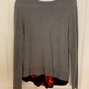 -Sweater wit faux undershirt